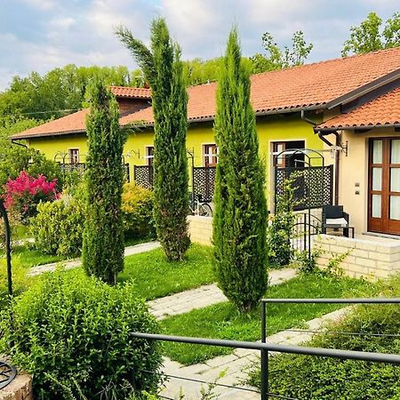 Agriturismo Da Mamma 알바 외부 사진