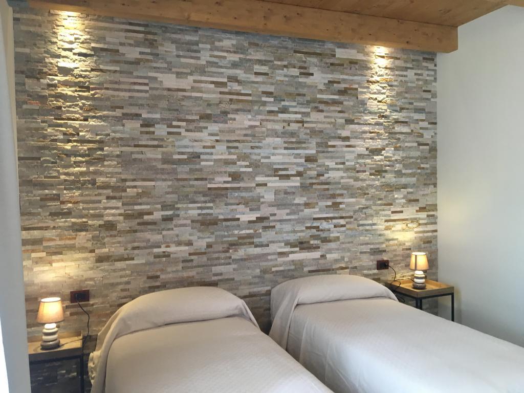 Agriturismo Da Mamma 알바 외부 사진