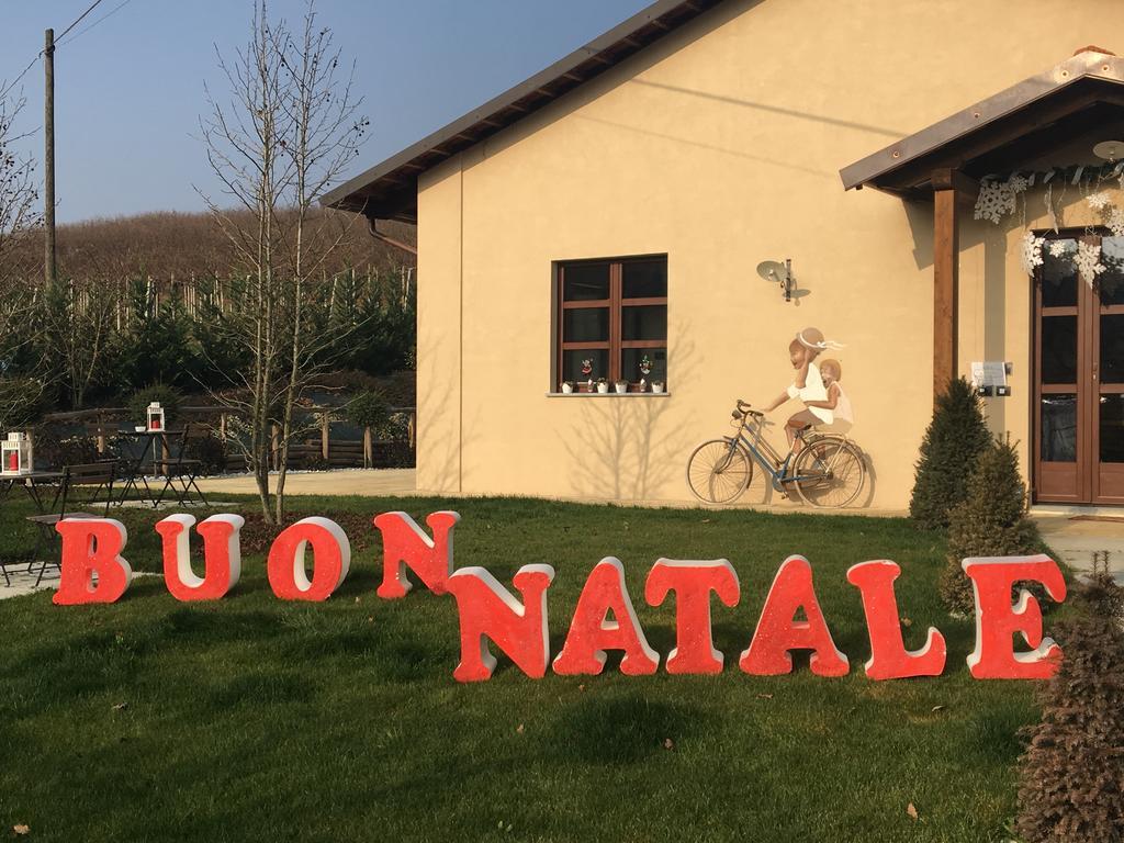 Agriturismo Da Mamma 알바 외부 사진