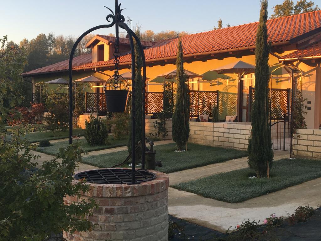Agriturismo Da Mamma 알바 외부 사진