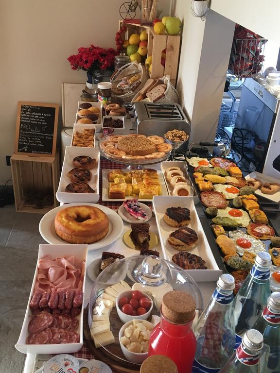 Agriturismo Da Mamma 알바 외부 사진