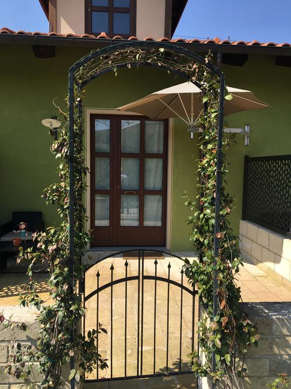 Agriturismo Da Mamma 알바 외부 사진