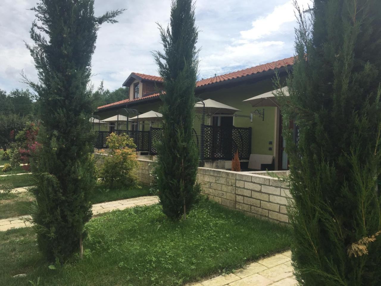 Agriturismo Da Mamma 알바 외부 사진