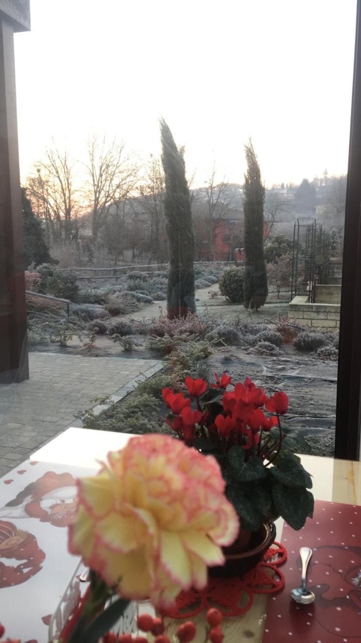 Agriturismo Da Mamma 알바 외부 사진